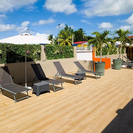 Evasion En Plein Coeur De La Ville T2 Jacuzzis Sauna Et Piscine Au Centre De Port-Louis Luaran gambar